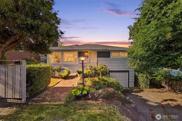 Property photo for 8432 S 121st Street, Seattle