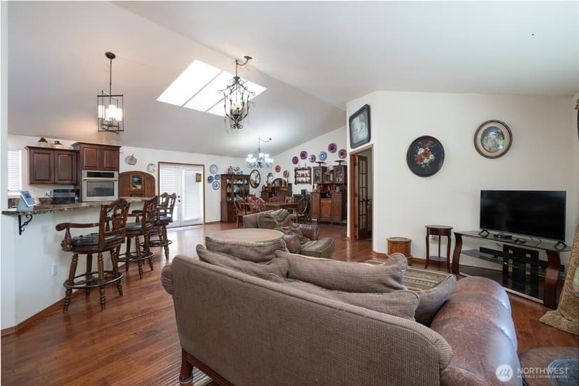 Property photo for 6517 12th Street E, Fife photo 7