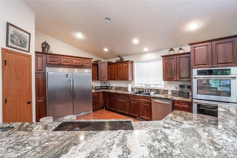 Property photo for 6517 12th Street E, Fife photo 10