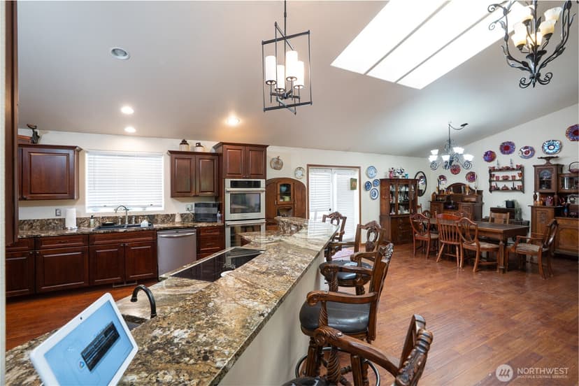 Property photo for 6517 12th Street E, Fife photo 8