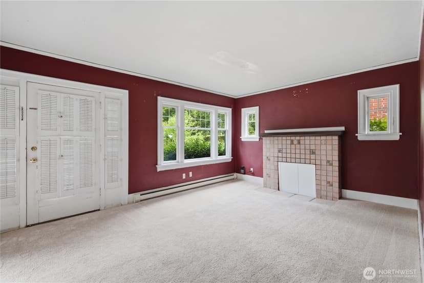 Property photo for 5214 35th Avenue NE, Seattle photo 5