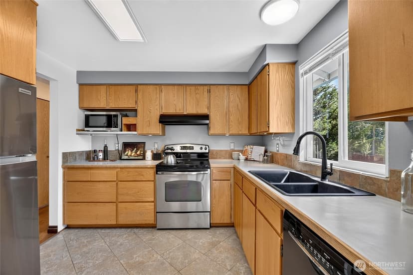Property photo for 2412 U Street NW, Auburn photo 11