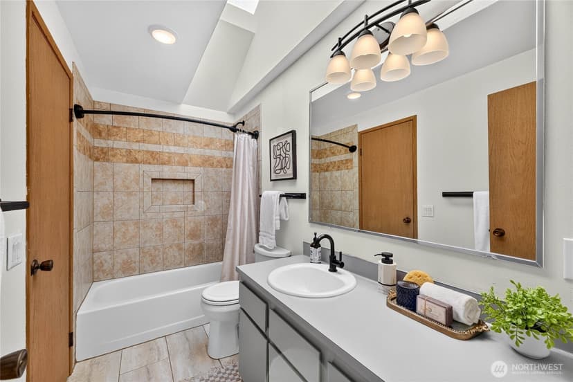 Property photo for 2412 U Street NW, Auburn photo 18