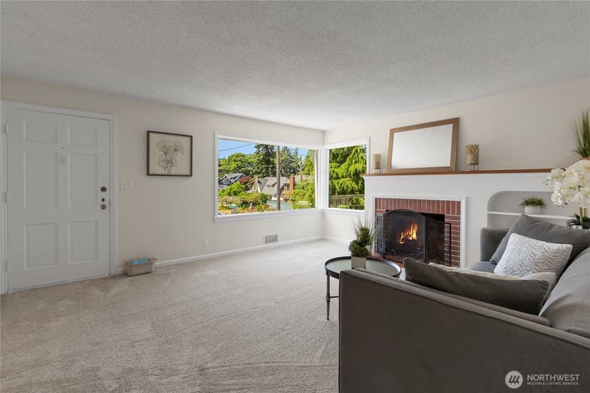 Property photo for 3909 SW Stevens Street, Seattle photo 4