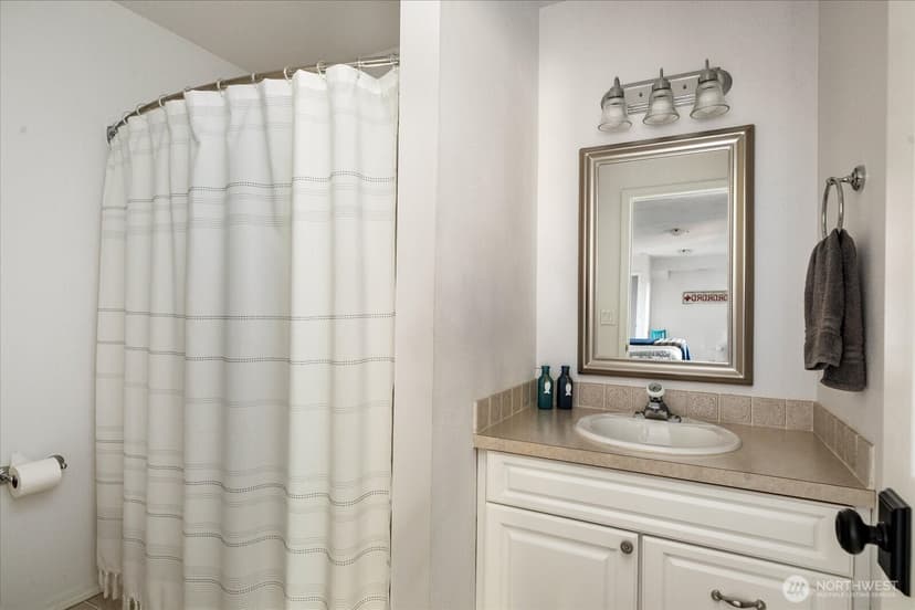 Property photo for 3193 Fox Spit Road, Langley photo 28