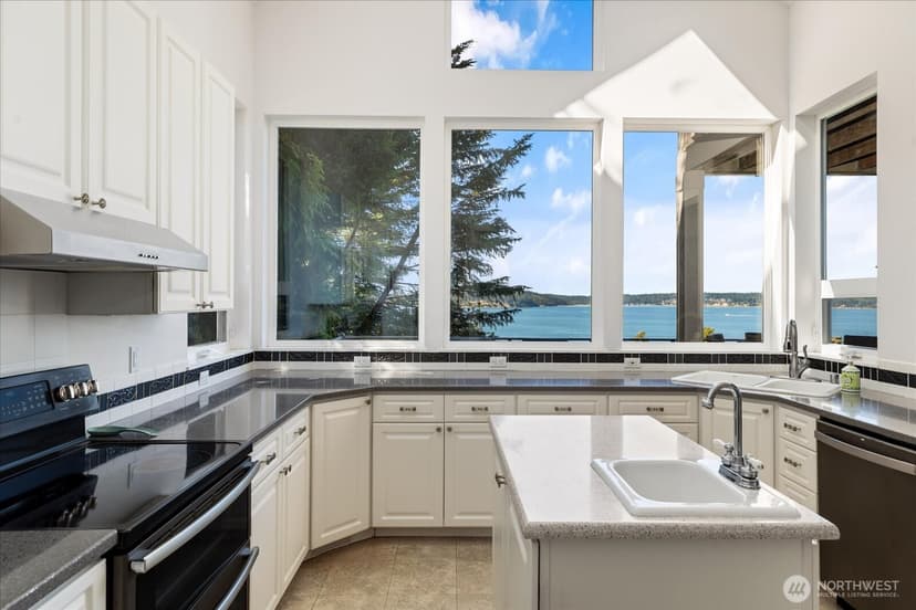 Property photo for 3193 Fox Spit Road, Langley photo 12
