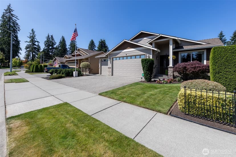 Property photo for 10908 24th Drive SE, Everett photo 2