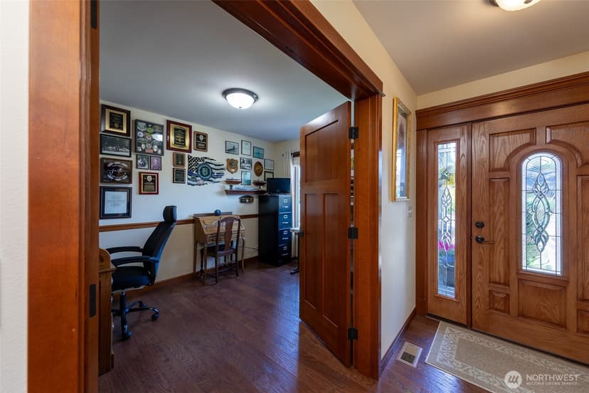 Property photo for 10908 24th Drive SE, Everett photo 6