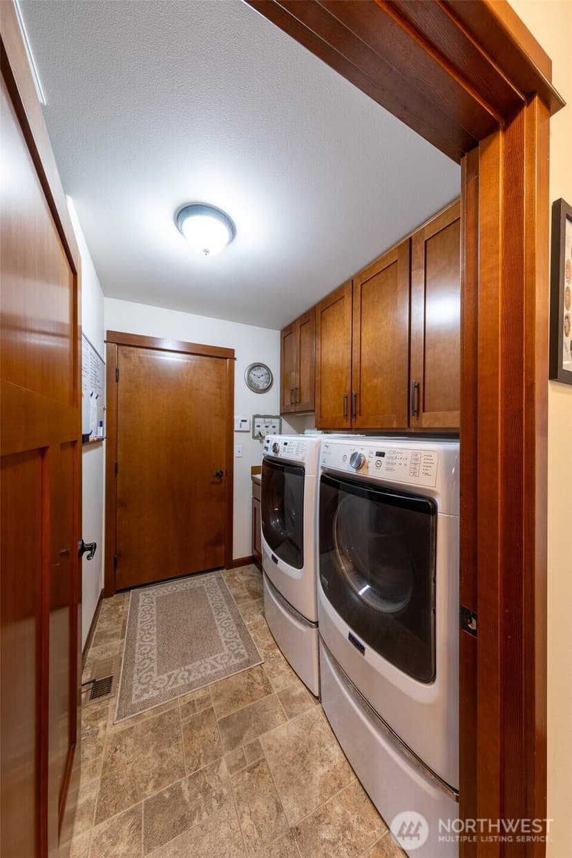 Property photo for 10908 24th Drive SE, Everett photo 17