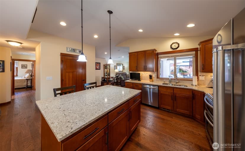 Property photo for 10908 24th Drive SE, Everett photo 12
