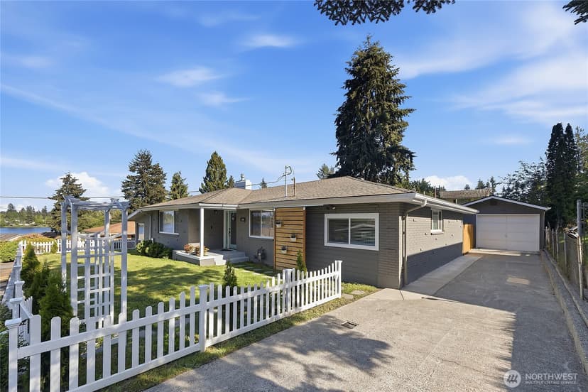 Property photo for 1216 118th Place SE, Everett photo 3