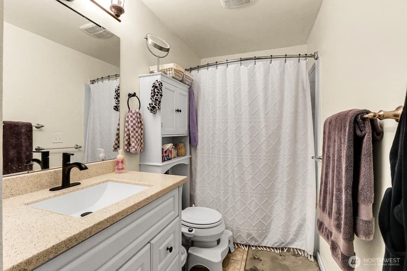 Property photo for 17532 24th Avenue SE, Bothell photo 15