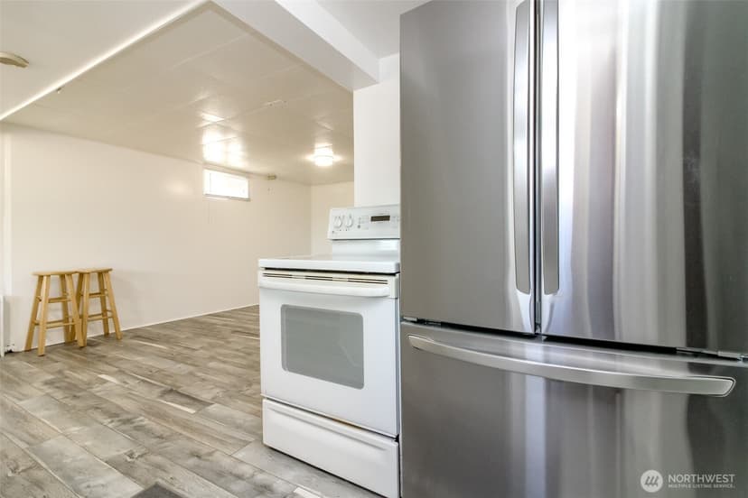 Property photo for 10082 Des Moines Memorial Drive S, Seattle photo 21