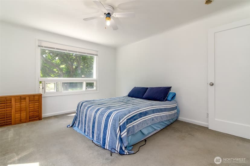 Property photo for 10082 Des Moines Memorial Drive S, Seattle photo 17