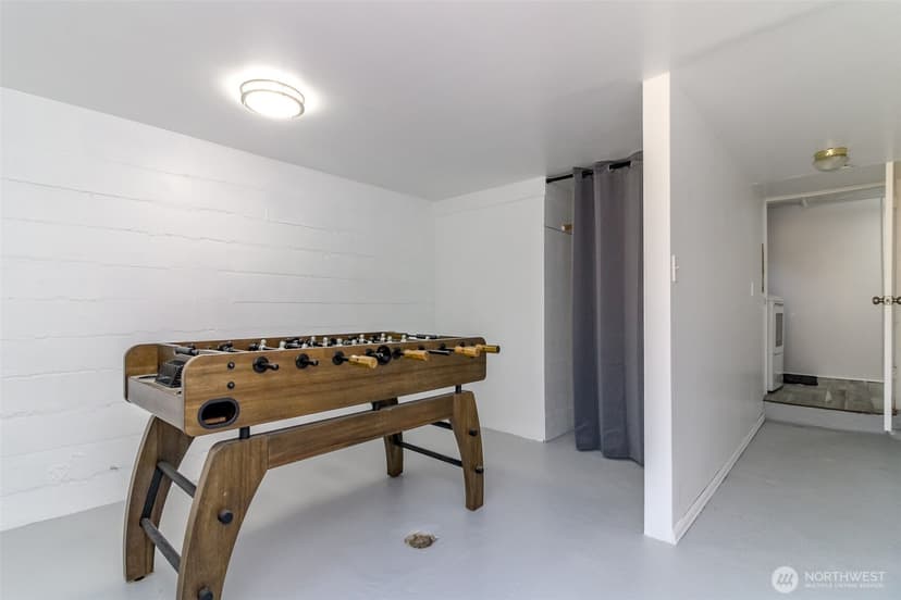 Property photo for 10082 Des Moines Memorial Drive S, Seattle photo 19