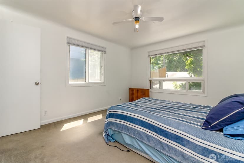 Property photo for 10082 Des Moines Memorial Drive S, Seattle photo 16