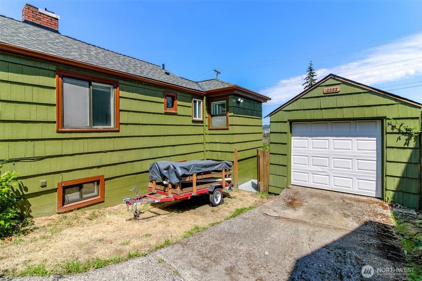 Property photo for 10082 Des Moines Memorial Drive S, Seattle photo 38