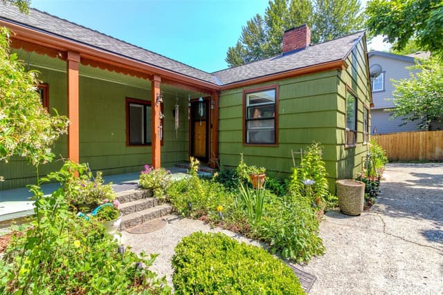 Property photo for 10082 Des Moines Memorial Drive S, Seattle photo 2