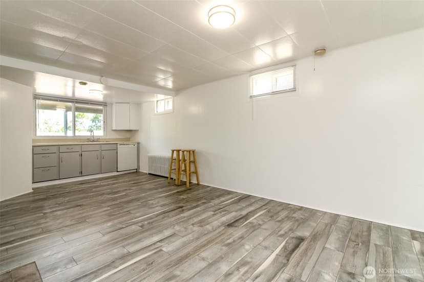 Property photo for 10082 Des Moines Memorial Drive S, Seattle photo 23