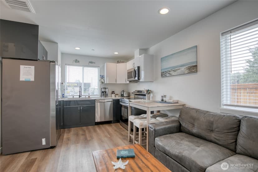 Property photo for 890 Magellan Avenue #1, Ocean Shores photo 8