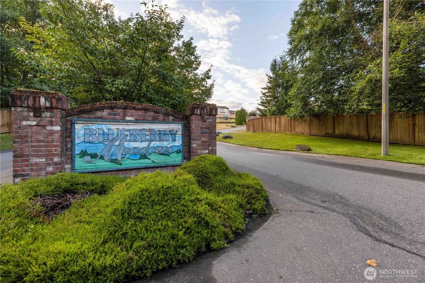 Property photo for 5776 Gateway Lane NE, Bremerton photo 27