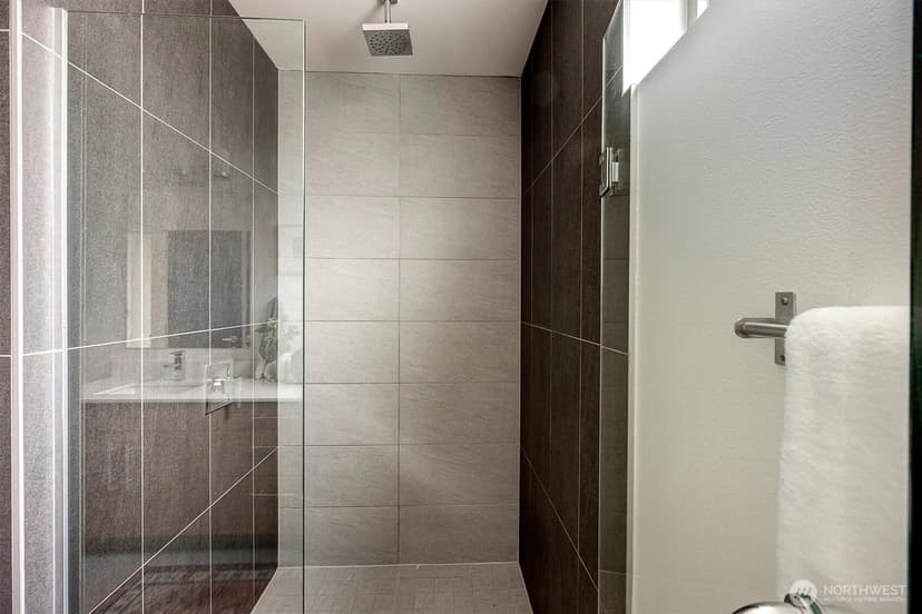 Property photo for 4809 Delridge Way SW #A, Seattle photo 22