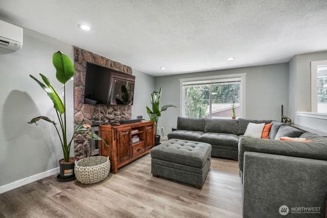 Property photo for 18608 SE 265th Street, Covington photo 5