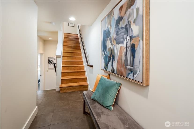 Property photo for 427 13th Avenue E #C, Seattle photo 3