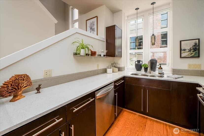 Property photo for 427 13th Avenue E #C, Seattle photo 14