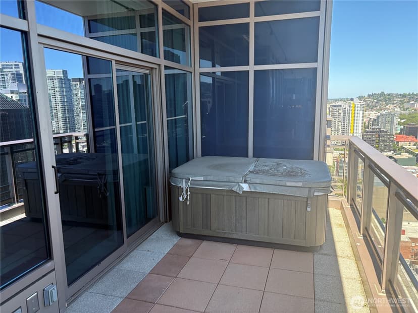 Property photo for 2033 2nd Avenue #2302, Seattle photo 19