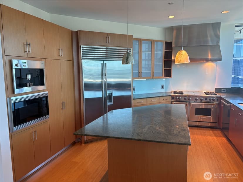 Property photo for 2033 2nd Avenue #2302, Seattle photo 21