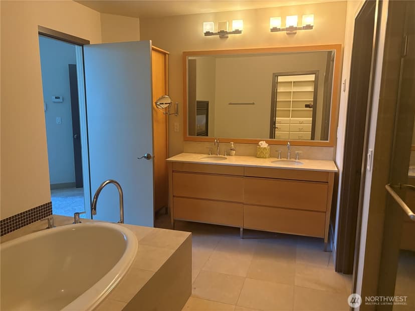 Property photo for 2033 2nd Avenue #2302, Seattle photo 31