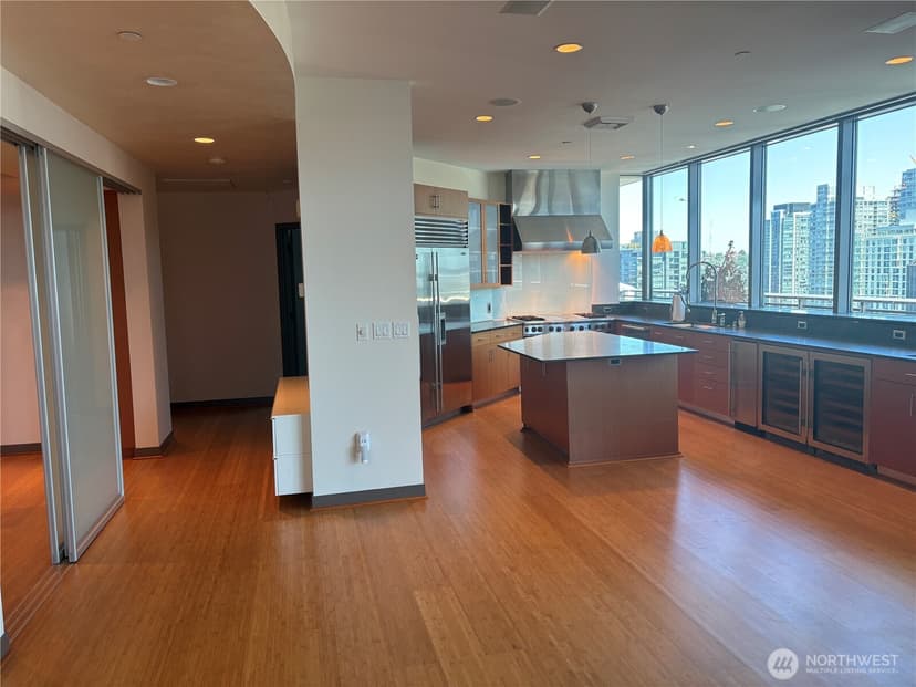 Property photo for 2033 2nd Avenue #2302, Seattle photo 20