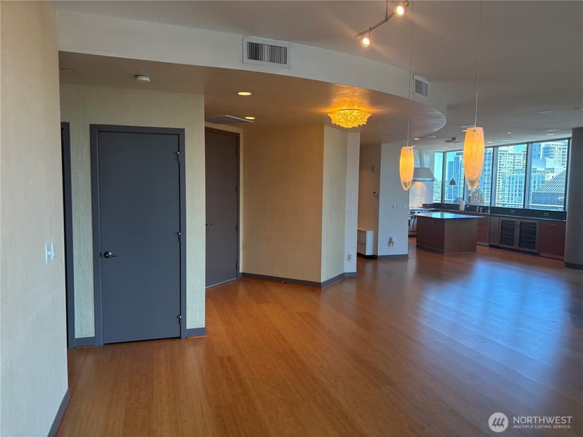 Property photo for 2033 2nd Avenue #2302, Seattle photo 8