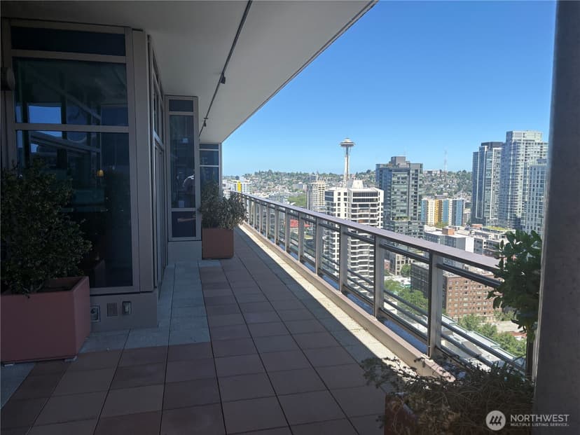 Property photo for 2033 2nd Avenue #2302, Seattle photo 16
