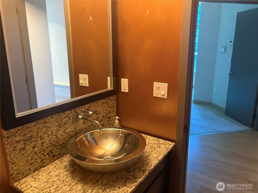 Property photo for 2033 2nd Avenue #2302, Seattle photo 34