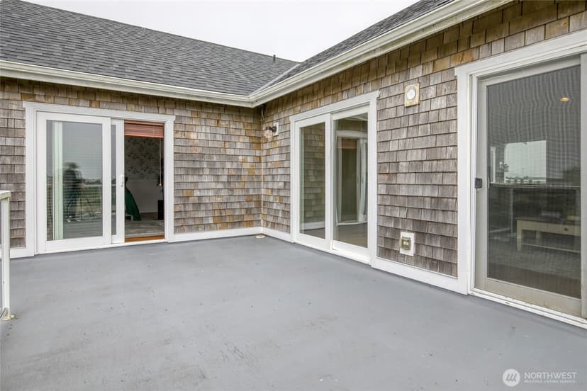 Property photo for 470 West Wind Street, Ocean Shores photo 30
