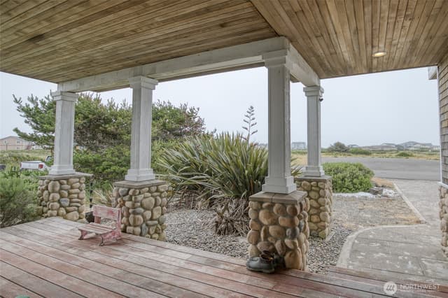 Property photo for 470 West Wind Street, Ocean Shores photo 3