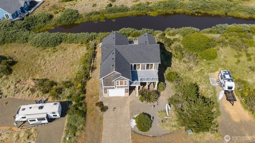 Property photo for 470 West Wind Street, Ocean Shores photo 35