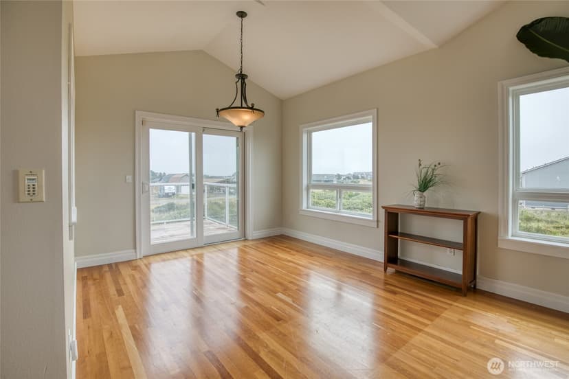 Property photo for 470 West Wind Street, Ocean Shores photo 16