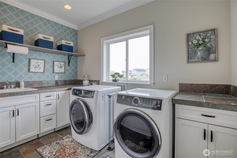 Property photo for 470 West Wind Street, Ocean Shores photo 11