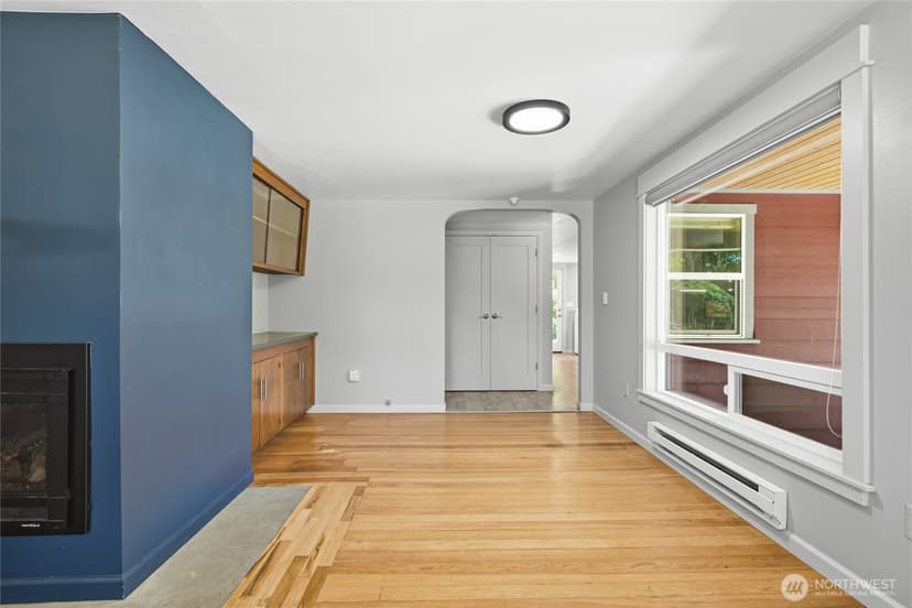 Property photo for 4766 Erlands Point Road NW, Bremerton photo 8