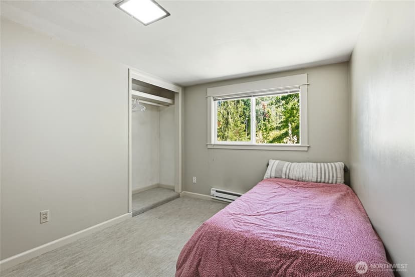 Property photo for 4766 Erlands Point Road NW, Bremerton photo 16