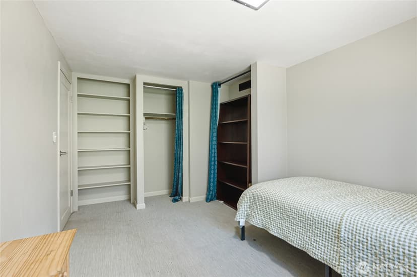 Property photo for 4766 Erlands Point Road NW, Bremerton photo 18