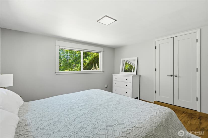 Property photo for 4766 Erlands Point Road NW, Bremerton photo 14