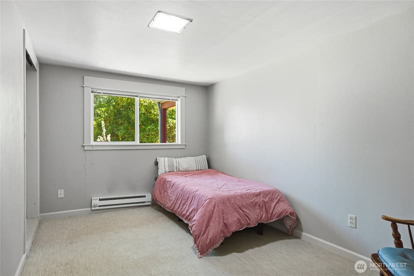 Property photo for 4766 Erlands Point Road NW, Bremerton photo 15