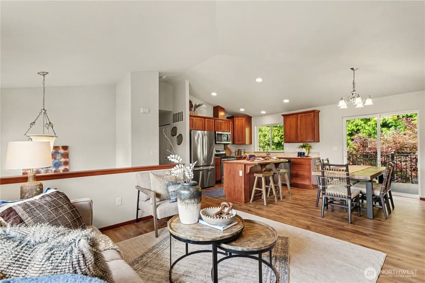 Property photo for 1100 Grant Place, Snohomish photo 6