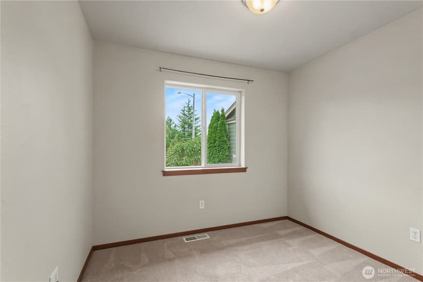 Property photo for 1100 Grant Place, Snohomish photo 14