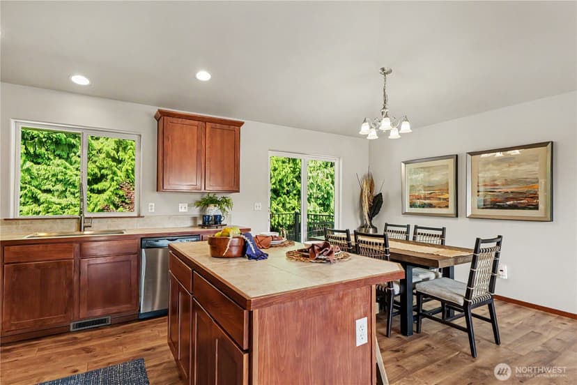 Property photo for 1100 Grant Place, Snohomish photo 9