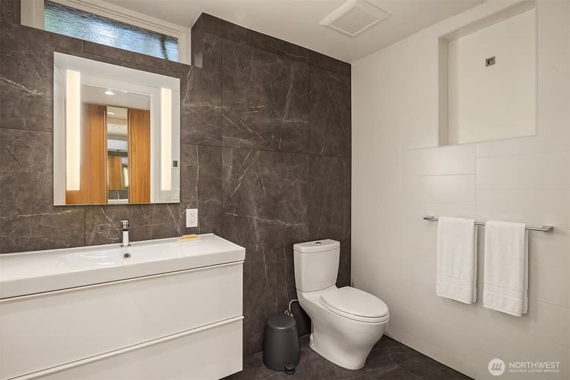 Property photo for 6340 NE Windermere Road, Seattle photo 24